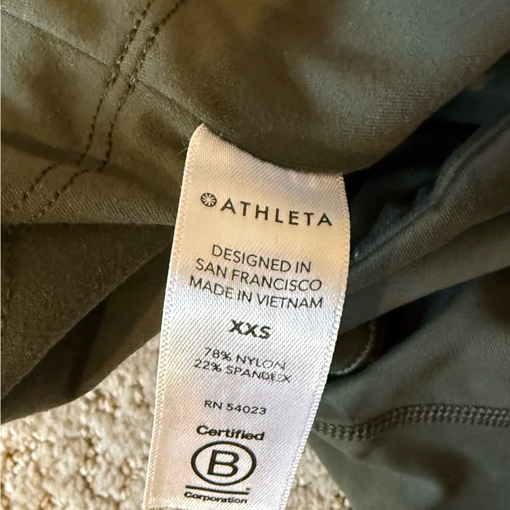 Athleta Rainer Tight - Picture 5 of 6